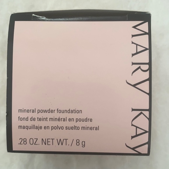 Mary Kay Mineral Powder Foundation